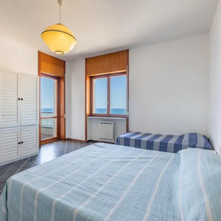 Blue Sunset Vista Mare Apartment