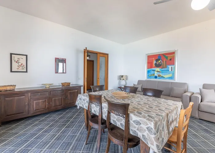 Апартаменти Blue Sunset Vista Mare